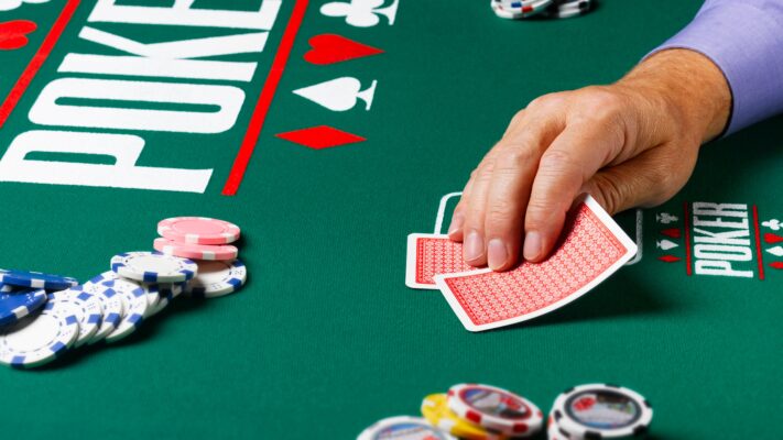 Bí kíp chơi Poker online chi tiết đơn giản, dễ hiểu cho tân thủ