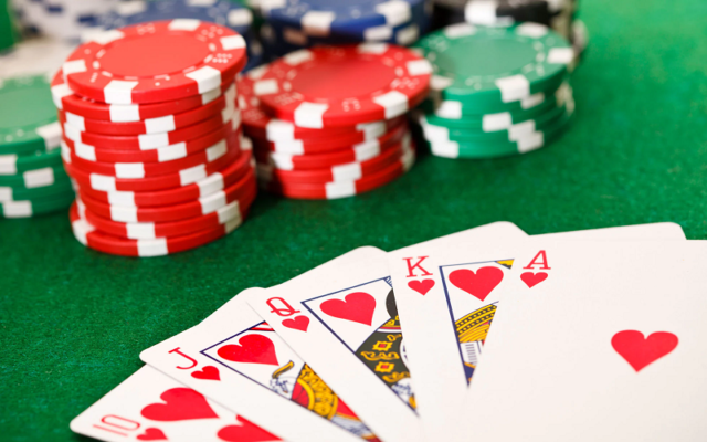 Bí kíp chơi Poker online chi tiết đơn giản, dễ hiểu cho tân thủ